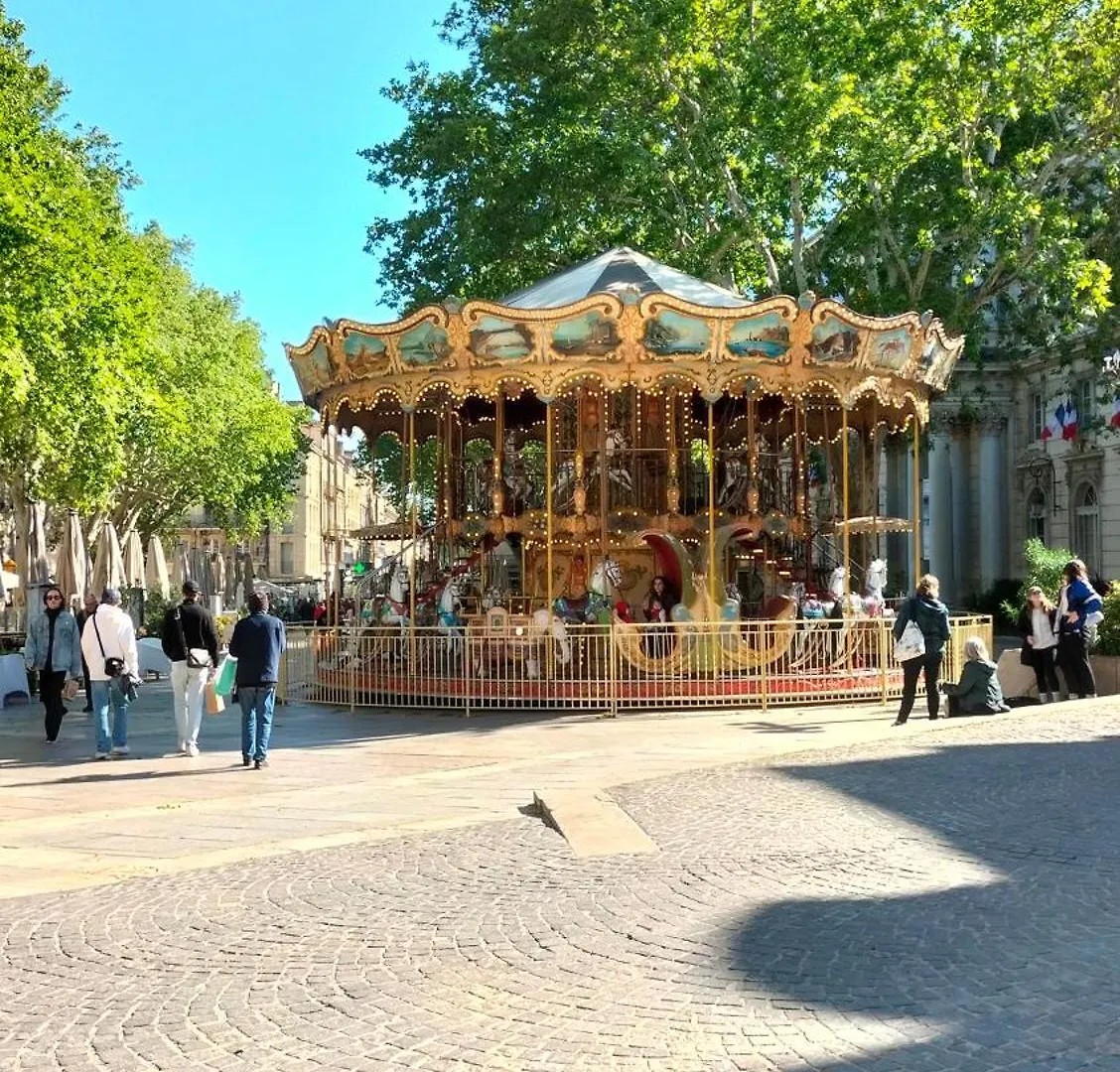 Studio Balcon, Intra Muros, Climatise Avec Wifi Avignon